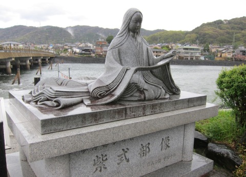 The Tale of Genji, a classic Japanese literature set in the town of Uji. Here we have the stature of Murasaki Shikibu sitting pretty by the rivier. 